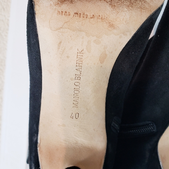 Manolo Blahnik suede ankle booties - Picture 7 of 8